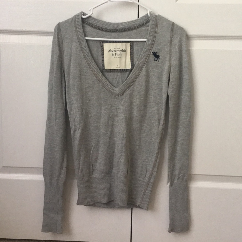 Grey v neck sweater